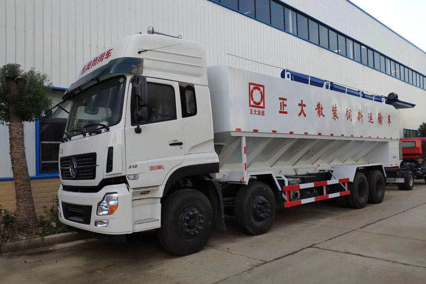 散裝飼料車(chē)取代袋裝飼料成趨勢(shì)